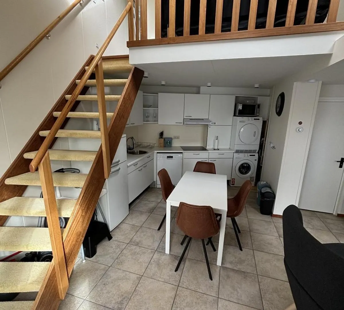 Appartement Lijnden 0*,